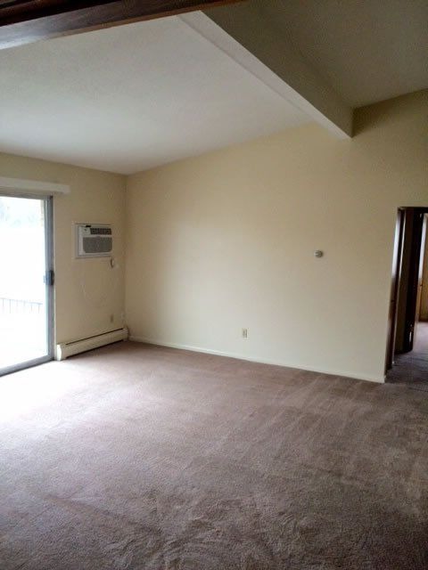 Willow Street Rentals property photo 2